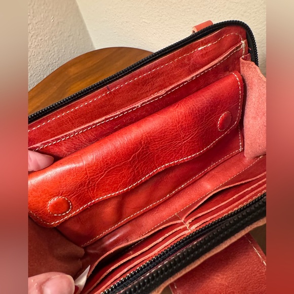 Bed Stu Rustic Red Flee Leather Wristlet - Picture 8 of 9